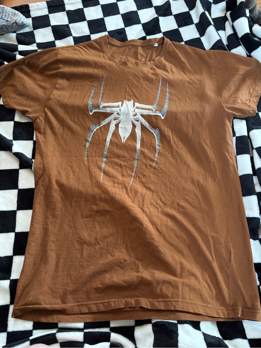 Free on bundle Men’s large spiderman shirt (stain on back)